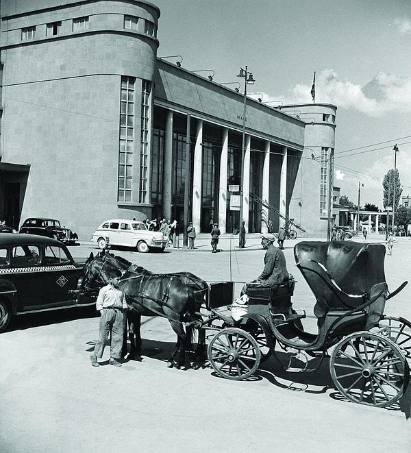 46. 19 Mayıs Meydanı, Ankara Garı, 1940’lı Yıllar