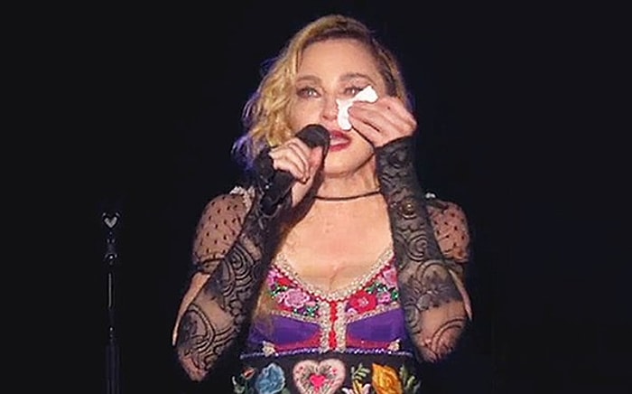 Madonna'nın 'Paris' Gözyaşları