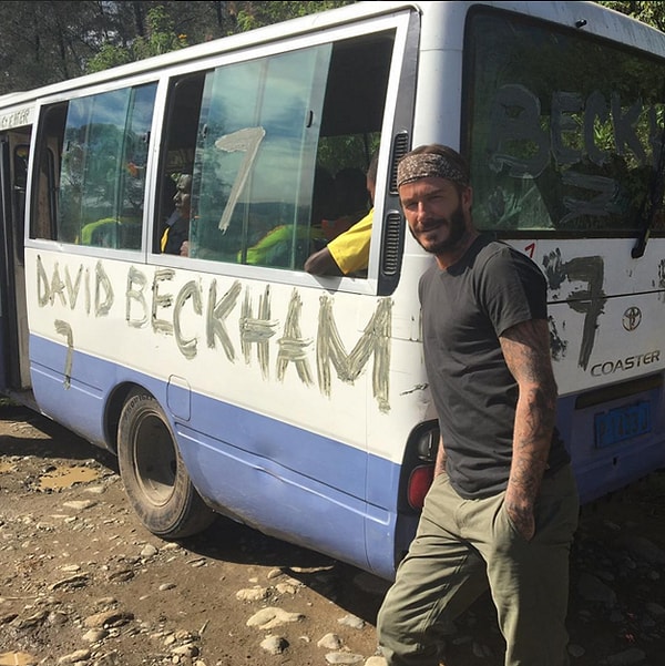 14. Дэвид Бекхэм выложил фото своего автобуса.