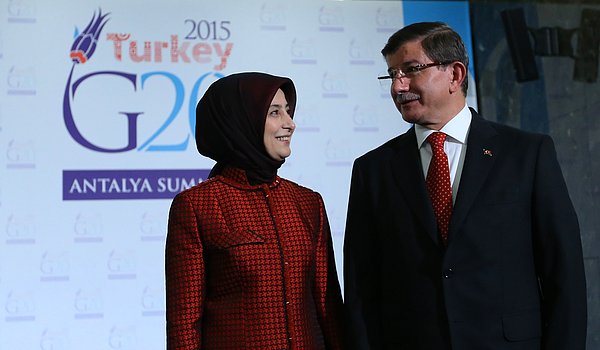 Davutoğlu'un verdiği resepsiyonda yer aldı