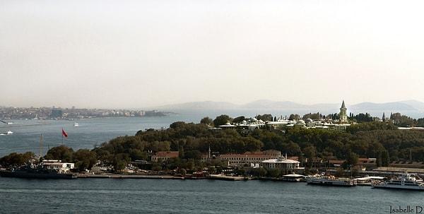 6. Var olduğu günden bu yana hep dünyanın başkenti gibi davranmıştır İstanbul.