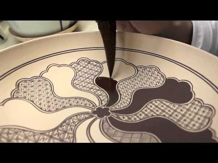 İzlerken Büyüleneceğiniz Seramik Boyama Sanatı