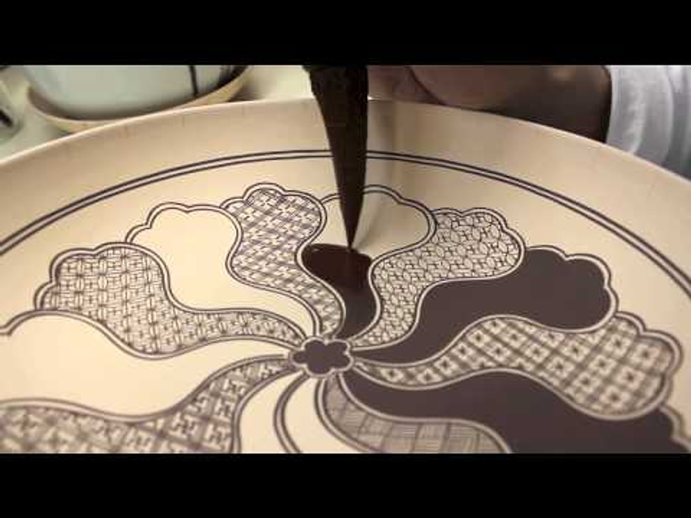 İzlerken Büyüleneceğiniz Seramik Boyama Sanatı