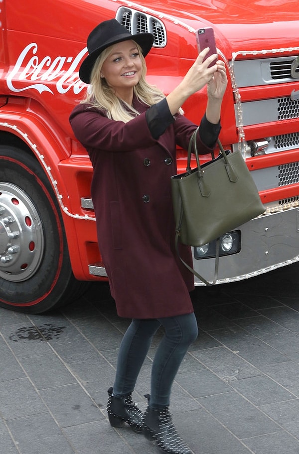 Качни бёдрами направо…