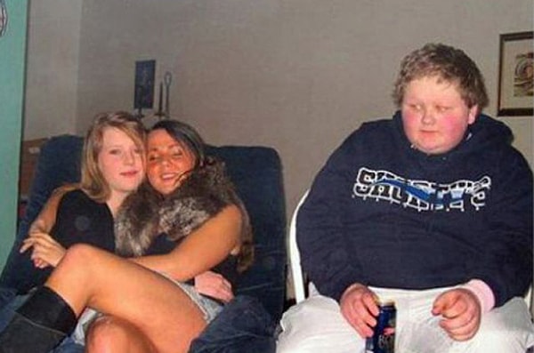 2. Когда друг или подруга предлагают позвать кого-то еще, а тебе не кажется это хорошей идеей