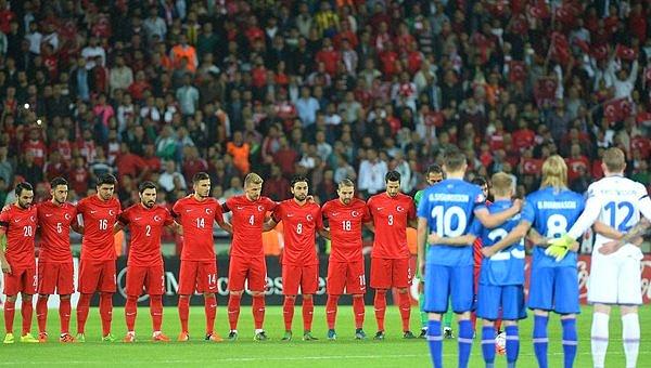 9. Türkiye - Yunanistan Maçında Paris İçin Yapılan Saygı Duruşu Islıklandı