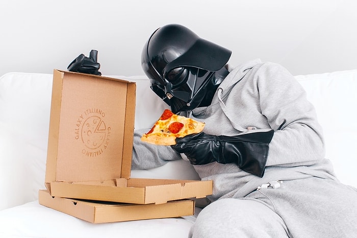 Bekara Karanlık Tarafa Geçmek Kolay: İşte Darth Vader'in Günlük Yaşamından 25 Kesit