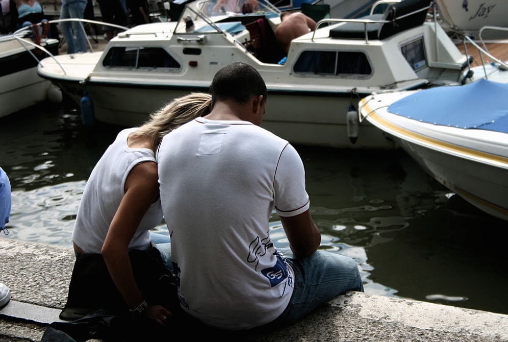 Ailesine Düşkün Bir Erkekle Birlikte Olmanız İçin 15 Makul Sebep