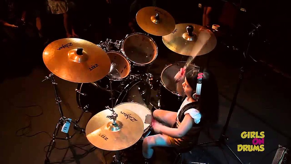 5 Yaşındaki İnanılmaz Yetenekli Çocuktan Bateri ile 'Chop Suey' Cover'ı