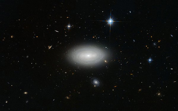 3. Evren'in en yalnız galaksilerinden biri: MCG+01-02-015