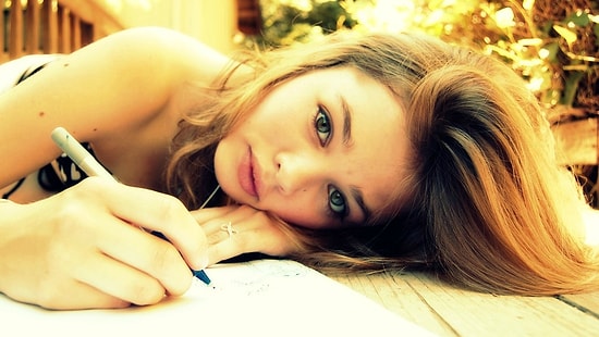 Yalnızca Bir Kalem ve Bir Kağıtla Mutlu Olabilen İnsanların Bildikleri 20 Şey