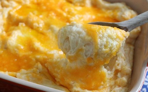 1. Patates her şeye yakışır da en çok peynirle güzel olur!