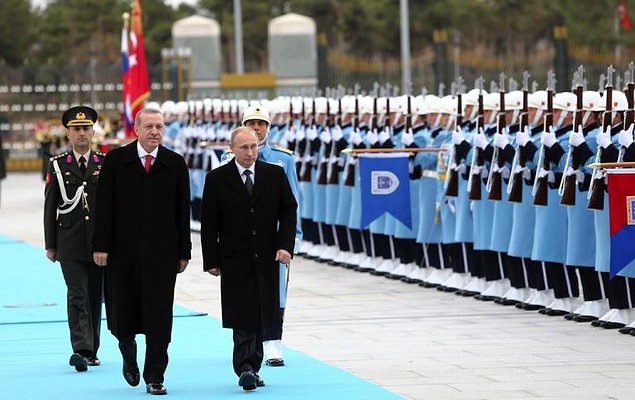 1. Türkiye ve Rusya'nın yaklaşık 30 milyar dolarlık bir ticaret hacmi var.