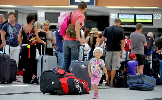 26. Rusya Federal Turizm Ajansı'nın bu noktada vatandaşlarına, Türkiye'ye gitmemelerine yönelik yeni bir açıklama daha yapması da, ihtimal dahilinde.