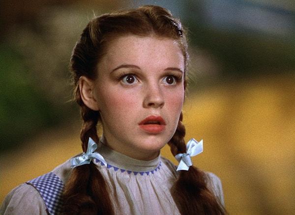3. Onu Oz Büyücüsü filmiyle tanımıştık: Judy Garland