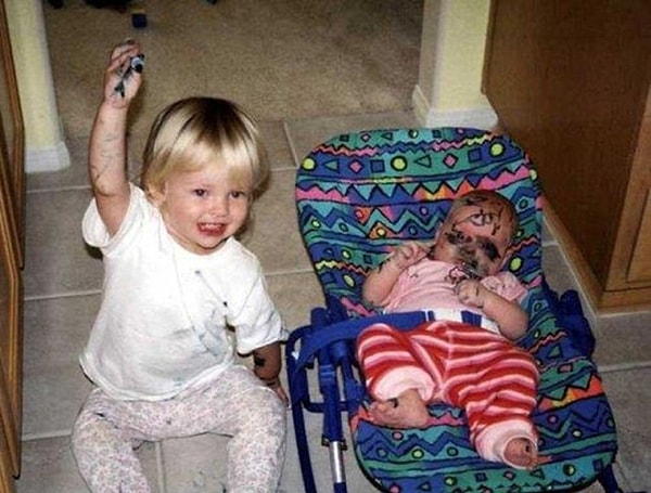 19. Они разрисовывают других, когда те засыпают.