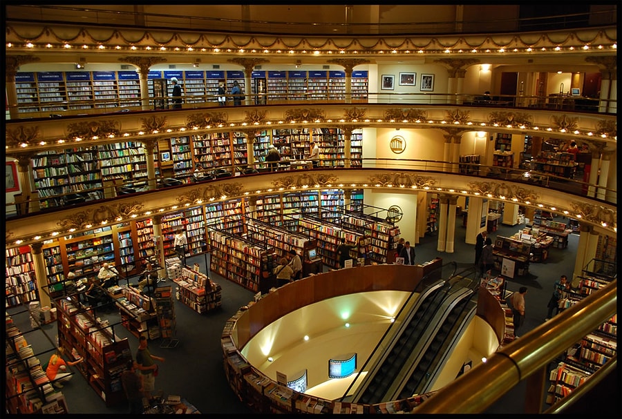 En grand. Книжный магазин libreria el Ateneo. Аргентина, Буэнос-Айрес. Ateneo Grand Splendid (Аргентина, Буэнос-Айрес). Книжный магазин el Ateneo Grand Splendid, Буэнос-Айрес Аргентина. Буэнос Айрес книжный магазин в театре.