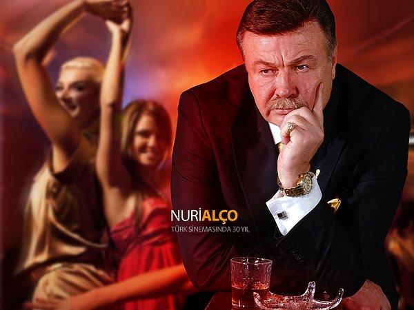 12. Tüm filmlerde elinden eksik olmayan viskisiyle Nuri Alço.