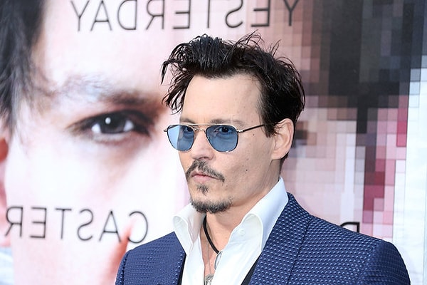 Ой, нет, извините, вот это Джонни Депп.