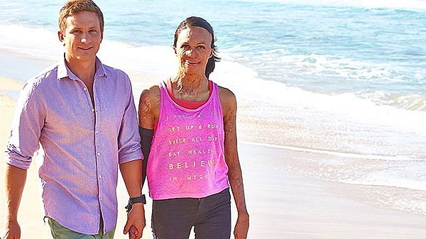 Майкл сделал предложение на Мальдивах.