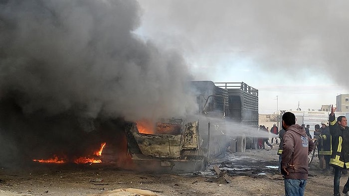 Suriye'ye Yardım Götürdüğü Belirtilen TIR'lara Hava Saldırısı