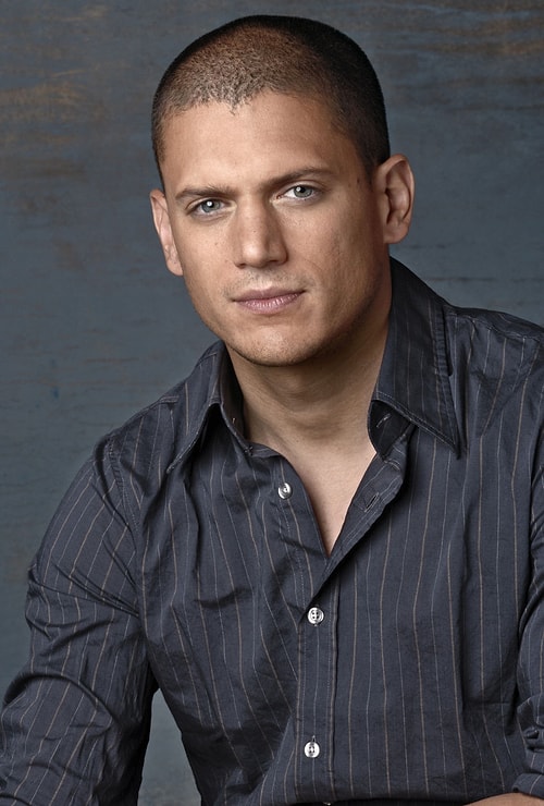 2013 yapımı "Lanetli Kan" filminin senaryosu Prison Break'in ünlü oyuncusu Wentworth Miller tarafından kaleme alındı.