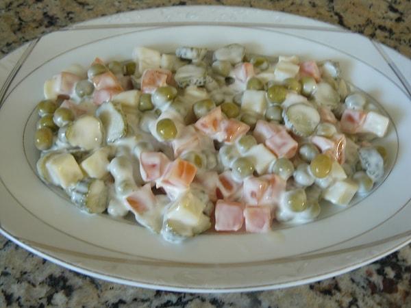 7. Rus salatasına bundan böyle yeniden "Amerikan Salatası" demek. Rus salatası diyenleri uygun bir dille uyarmak.
