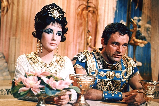19. Kleopatra (1963) | $240 Milyon ($31.1)