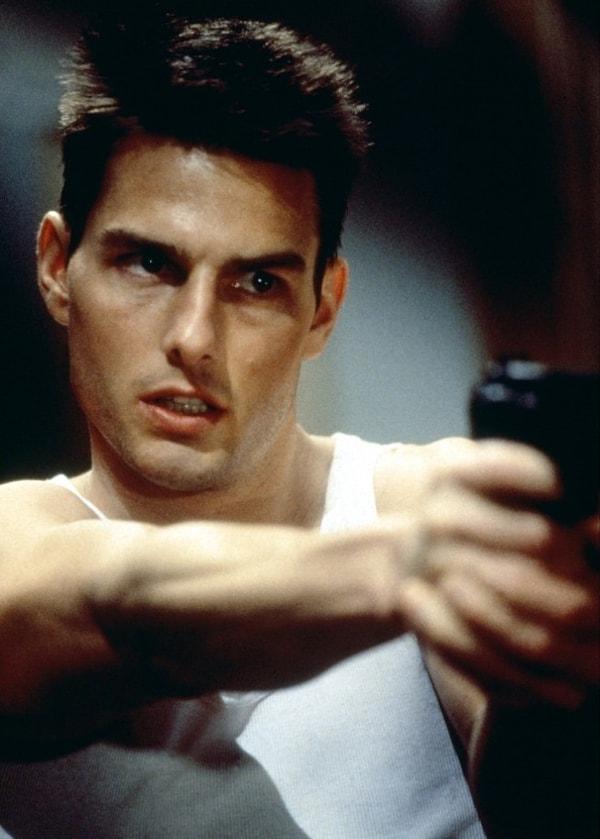 15. Tom Cruise (33-43-53)