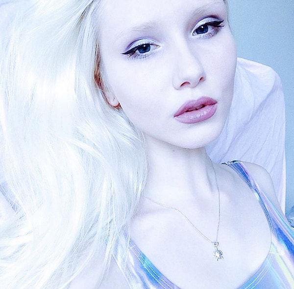 Инстаграм продолжает выпускать своих собственных феноменов. Его восходящая звезда последних времен – Жожо Пирсон – блогер, живущая в Англии!