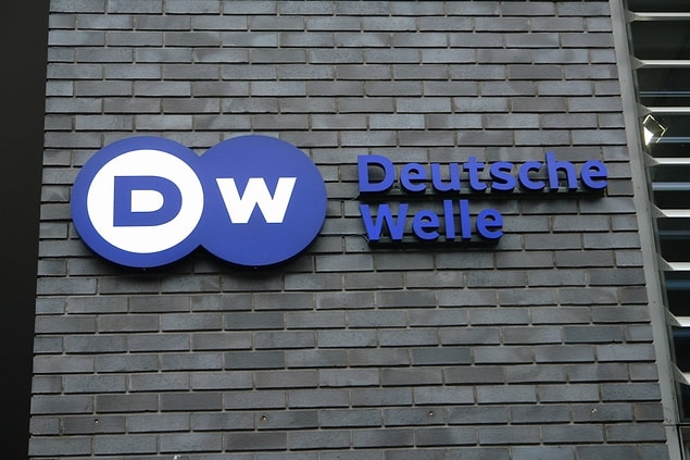 Deutsche Welle: Türkiye, hükümeti eleştiren gazetecileri tutukladı