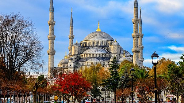 8. Sultan Ahmet Camii'nin imarethanesinde kuşların bakılması ve beslenmesi için özel yerler yapılmıştır.