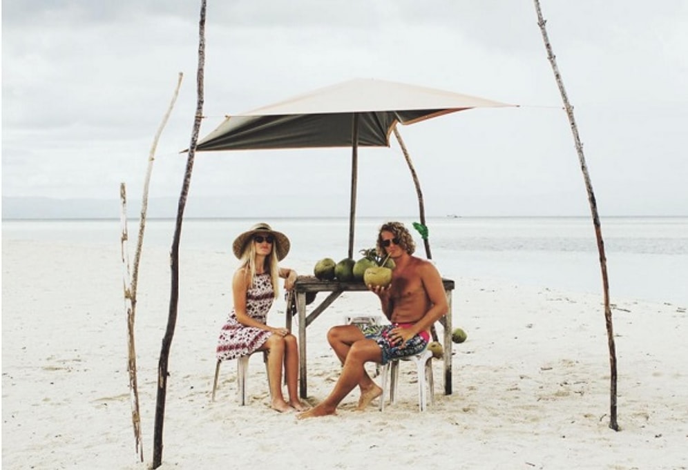 Самая счастливая пара на свете, которая предпочла после свадьбы не иметь крыши над головой