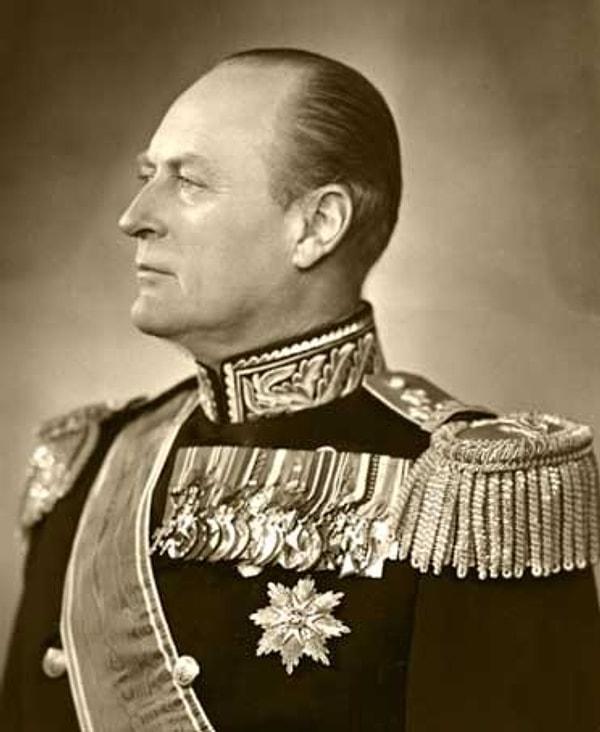 3. Norveç kralı V. Olav görev süresi boyunca hep toplu taşımayı kullandı, bunun için kendisine “Halkın Kralı” denirdi.