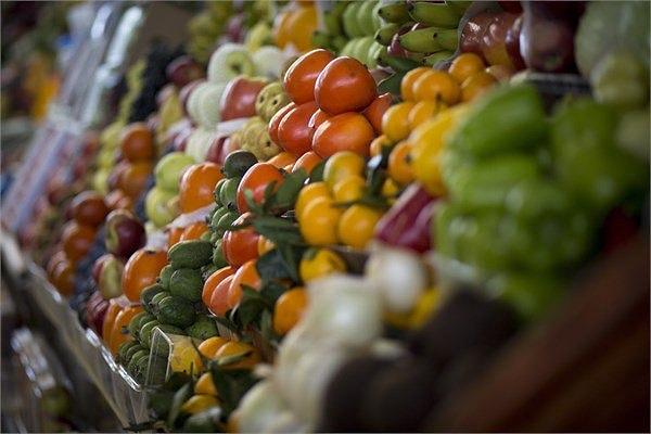 Türkiye'den alımı durdurulacak tarım ürünleri listesine portakal, mandalina, üzüm, kayısı, şeftali, çilek, salatalık ve domates de girdi.