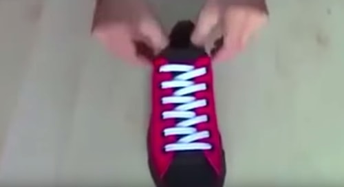Çaprazlama işlemi bittiğinde ayakkabılar bu şekilde görünecek.