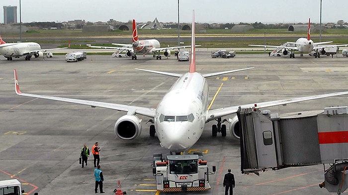 Atatürk Havalimanı'nda Pasaport Kontrolü Skandalı