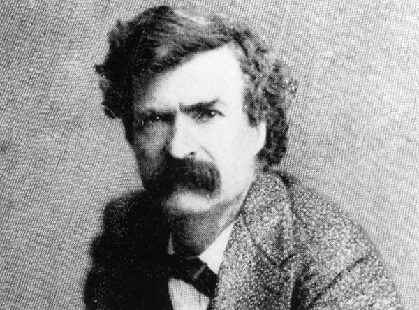 24. 1893'te, Mark Twain 58 yaşındayken birçok kimseye borçlanır. Bu dönem Twain'in nasıl bir kişiliğe sahip olduğunu da ortaya çarpıcı bir şekilde koyar: