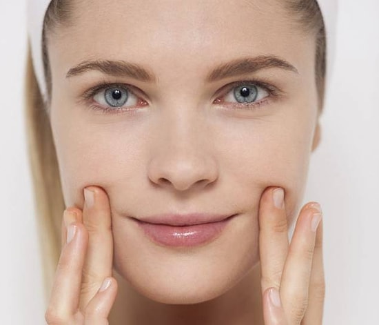 Birkaç Saniyede Daha Pürüzsüz Bir Cilt Görünümünü Kim İstemez!