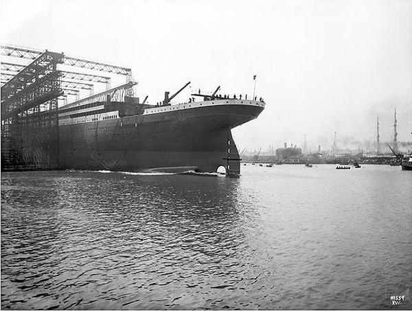 17. Geminin gövdesi 31 Mayıs 1911'da suya indirildi.