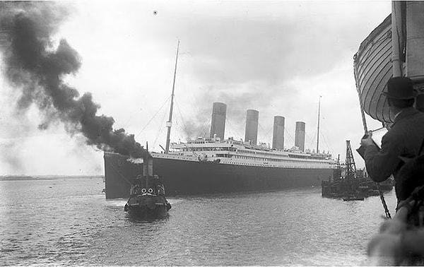22. Titanik sahip olduğu ihtişamın dışında, bulunduğu zamana göre gelişmiş teknolojik özelliklerle de donatılmış bir gemiydi.