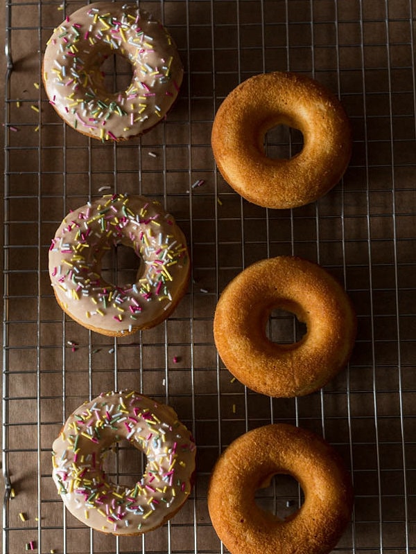 5. Пончики с глазурью из крема «Бейлис»