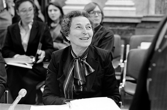 Anna Schwartz (1915-2012)