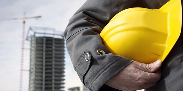 11. По оценкам Междунарождной Организации Труда (ILO) около 2,3 млн. мужчин и женщин ежегодно погибают в результате несчастных случаев на рабочем месте или связанных с работой заболеваний – в среднем 6 000 человек ежедневно. Во всем мире ежегодно регистрируется примерно 340 млн. несчастных случаев на производстве и 160 млн. жертв профессиональных заболеваний.