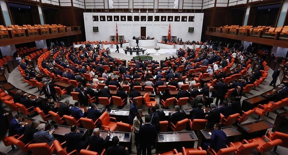 Rusya'nın Türkiye ile İlgili IŞİD Petrolü İddiaları Meclis Gündeminde