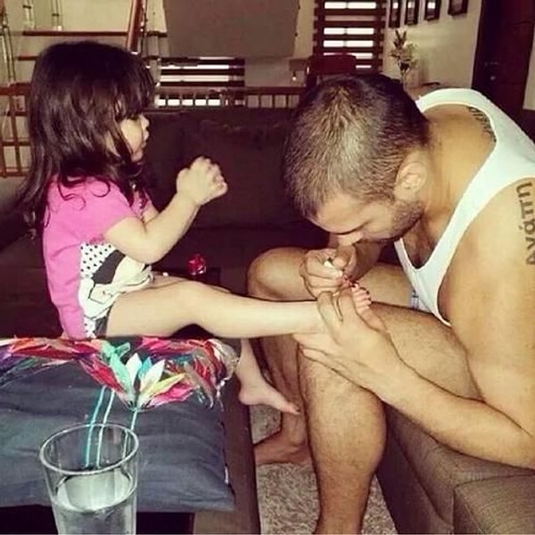 7. Лучший педикюр от лучшего папы)