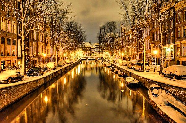3. Amsterdam / Hollanda