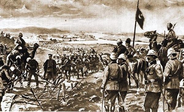 Meydanda karşı karşıya gelen Türk ve İngiliz askerleri