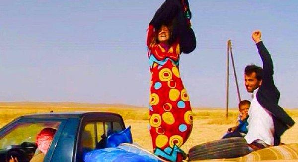 6. IŞİD işgalinden kurtulan kadınların çarşaflarını çıkarması - Temmuz