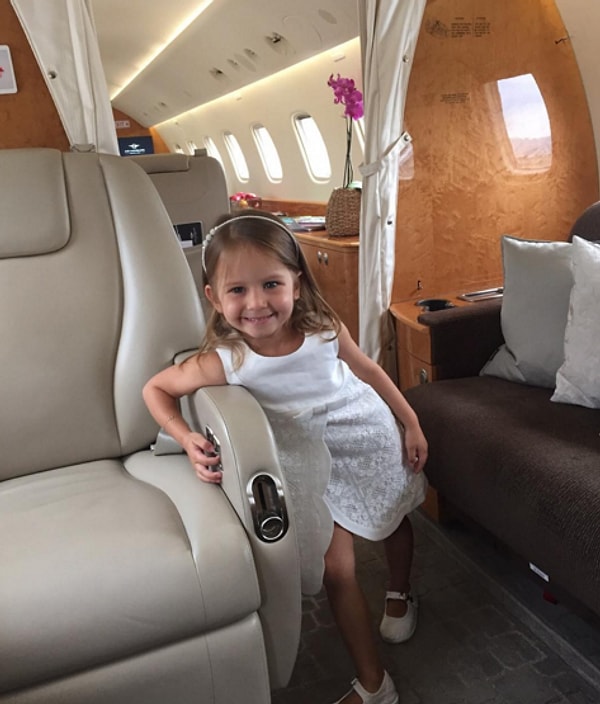 Папа от этой милой девочки.